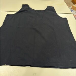 Lands' End Women's Black Tank Top XL. cat friendly home